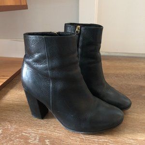 Seychelles black leather booties